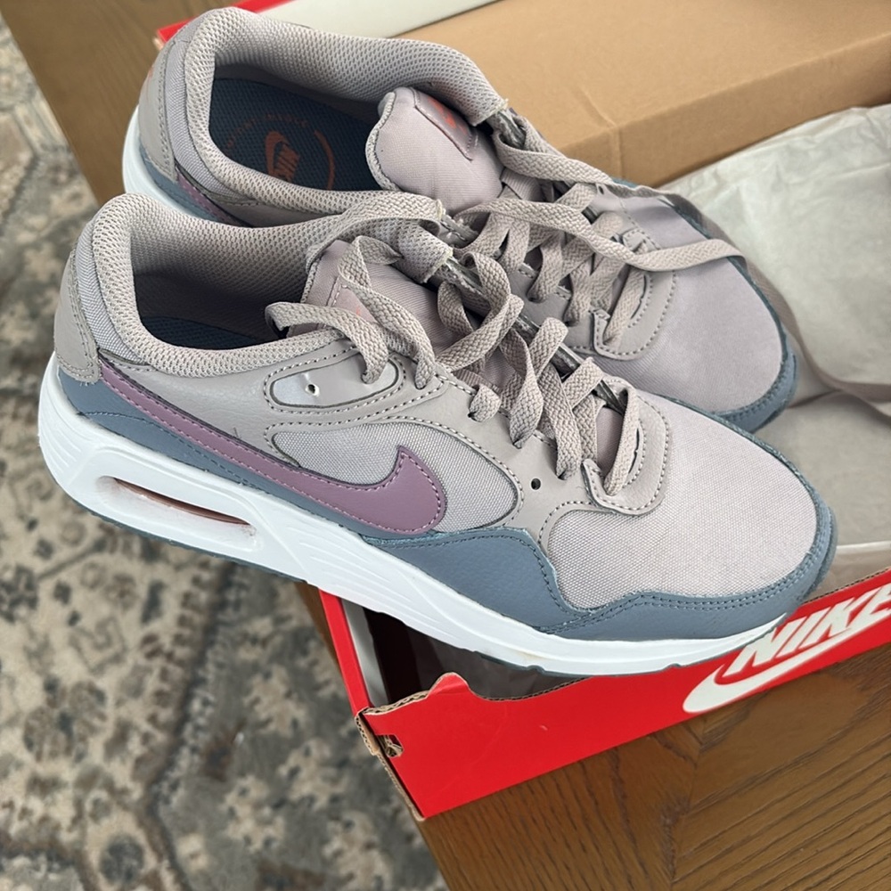 Nike Women's Air Max SC Amethyst Ash Sneakers - Picture 4 of 6